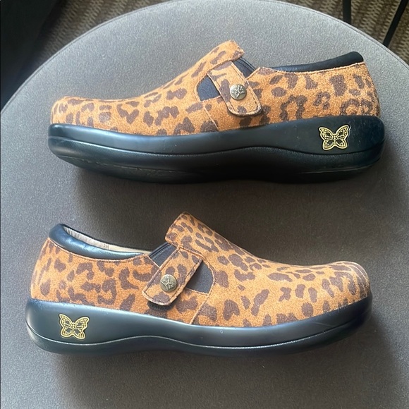 Alegria Women's Kara Leopard Clogs euro 37/6.5 - Picture 4 of 10